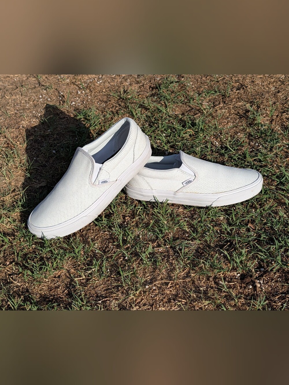 Vans Classic Slip-On Leather Perforated White Mens 9 / Womens 10.5 Sneaker VGC